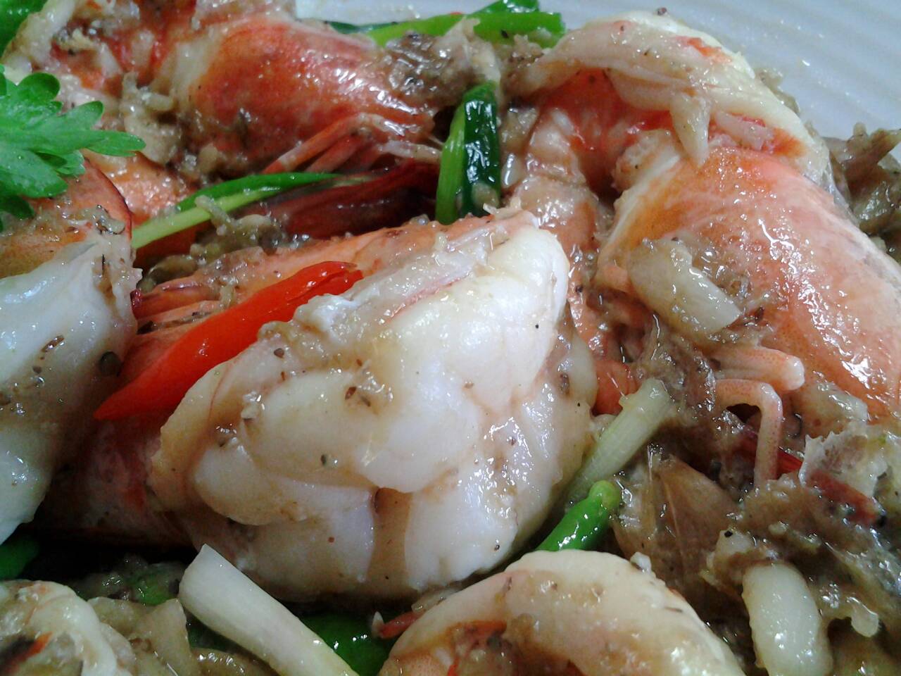 กุ้งผัดกระเทียมพริกไทย