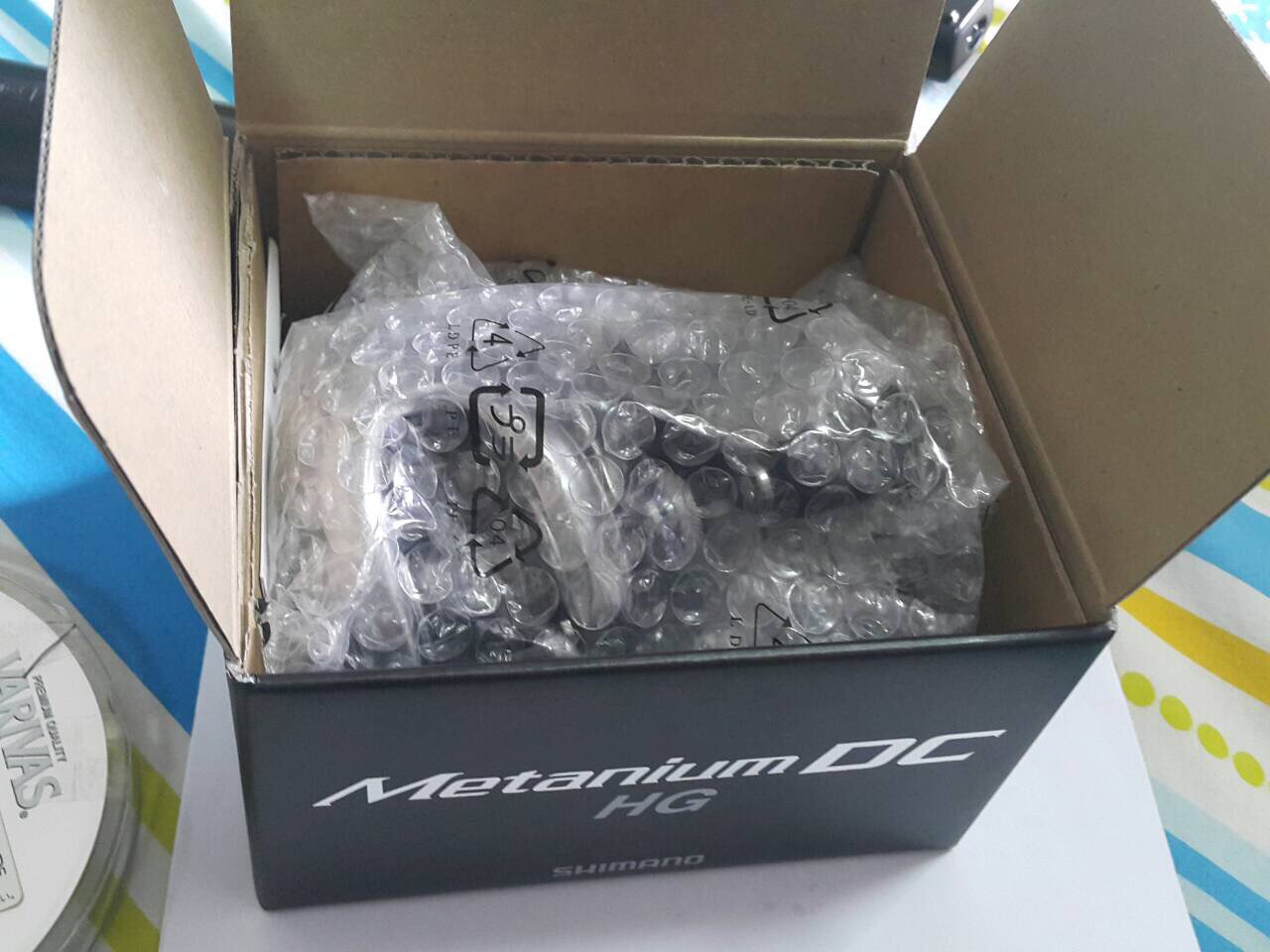  .. Shimano METANIUM DC HG 2015 ..    ได้มาก็แกะๆดู แต่ยังไม่ผ่าตัดนะครับ