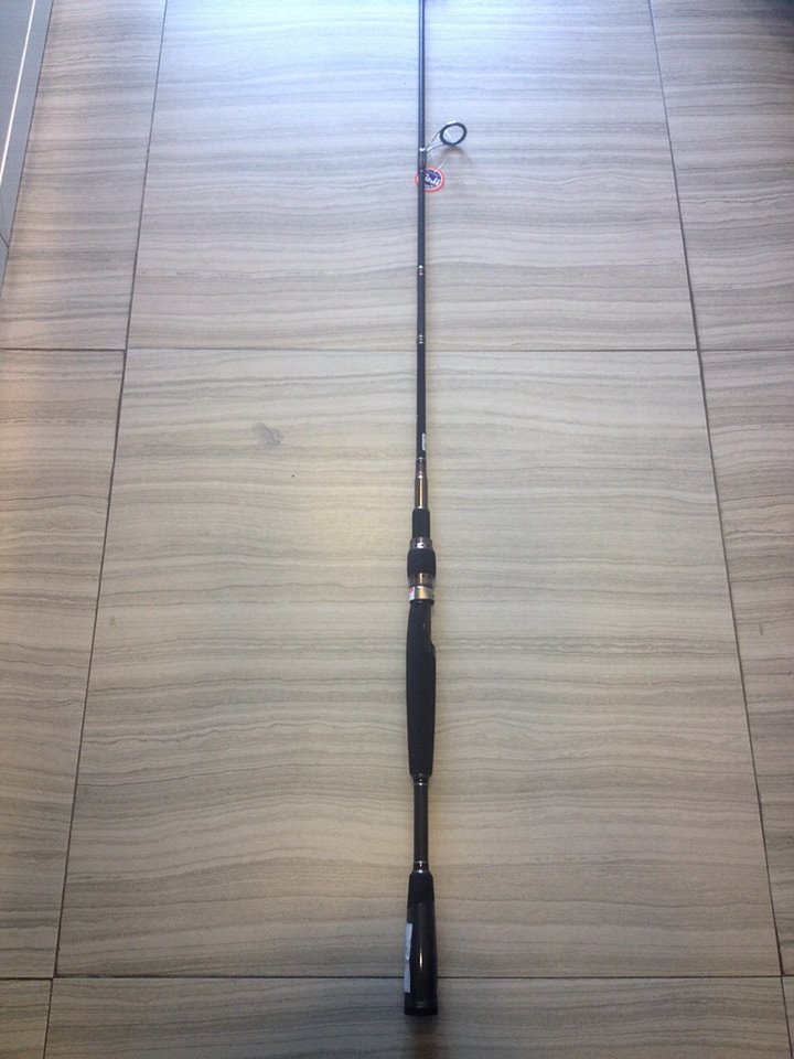 รอก Ryobi Slam 3000 ประกบกับคัน Bogen Ghost 6.6 f เวท 8-20 น้าๆคิดว่าไงครับ