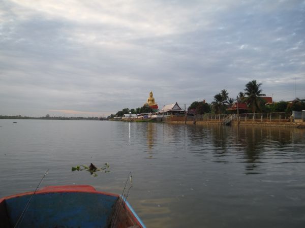 ตามหาฝันในวันน้ำน้อยๆที่เจ้าพระยา