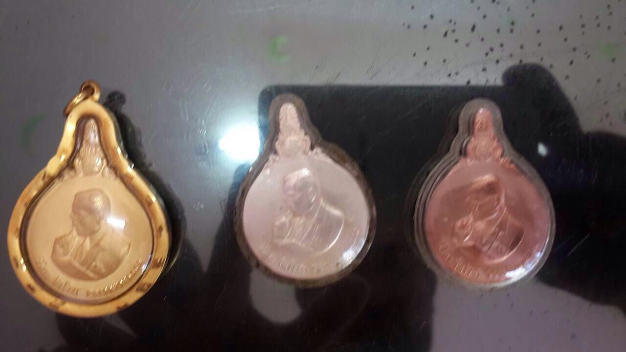 เหรียญพระมหาชนก พิมพ์ใหญ่ ชุด ทอง นาก เงิน