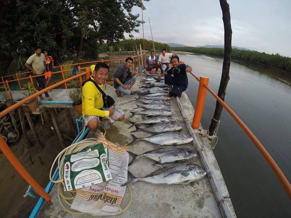 เรือโชคดุษฎี By ไต๋โจ๊ก ให้บริการตกปลาน่านน้ำสิมิลัน