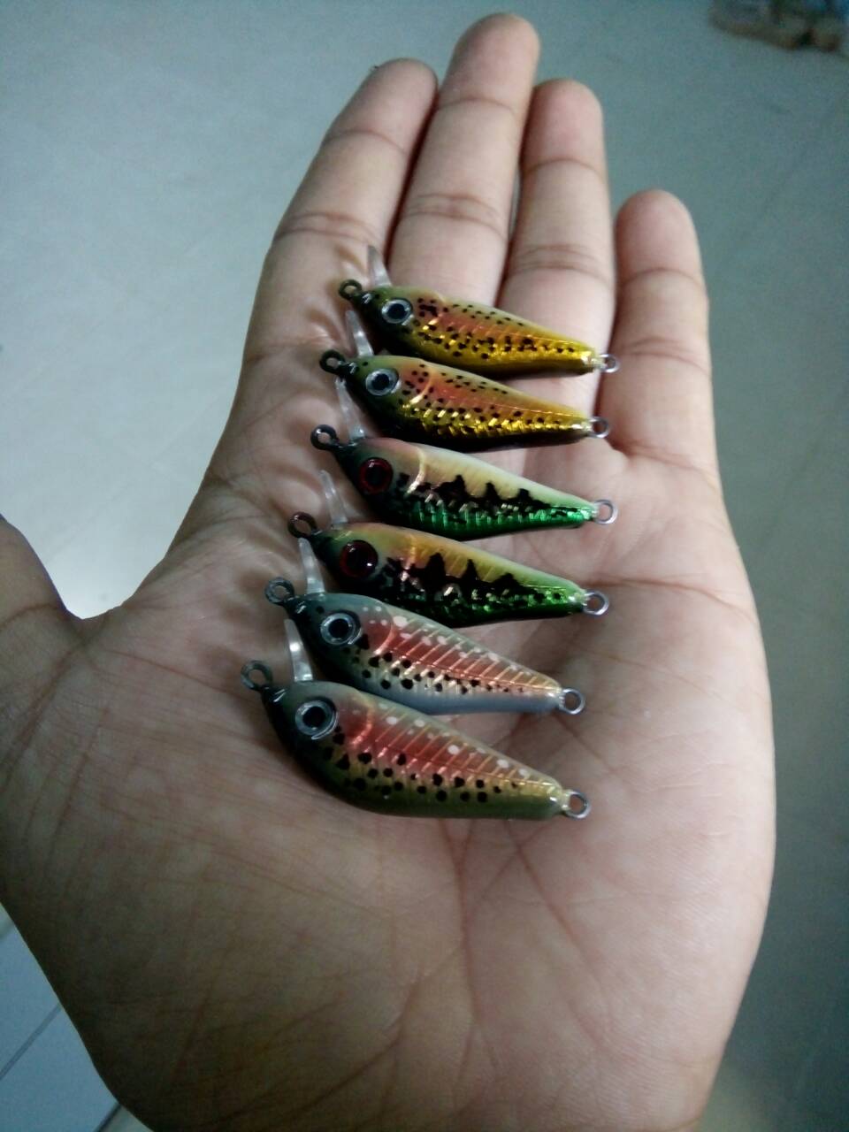 V2 3.5 cm 2.5 G (SS) Rainbow trout & Peacock bass & Golden trout