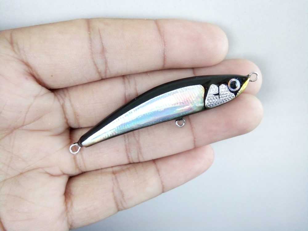 Wooden lure by PG (lipless 6cm)