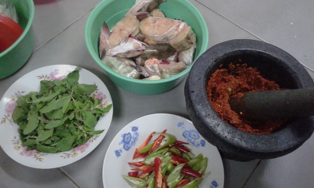 แกงเผ็ดปลาค้าว(ในนา)