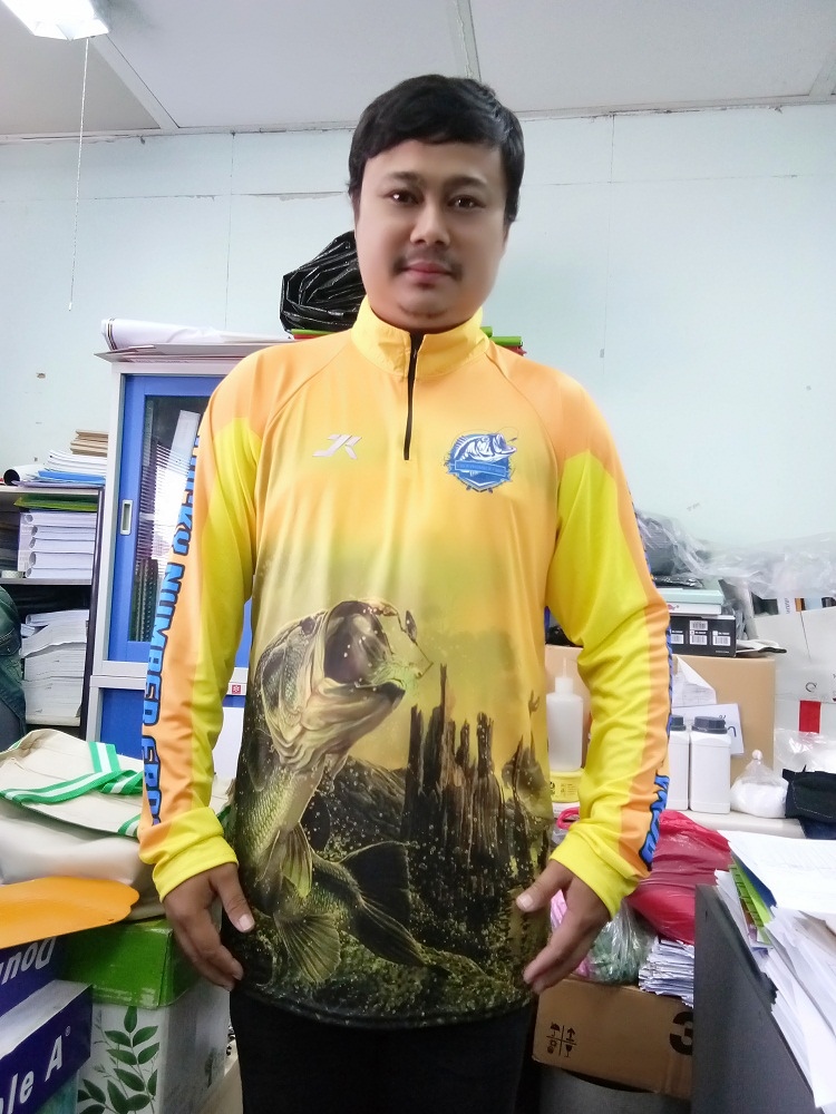 เสื้อใหม่กับปลาช่อนคลอง