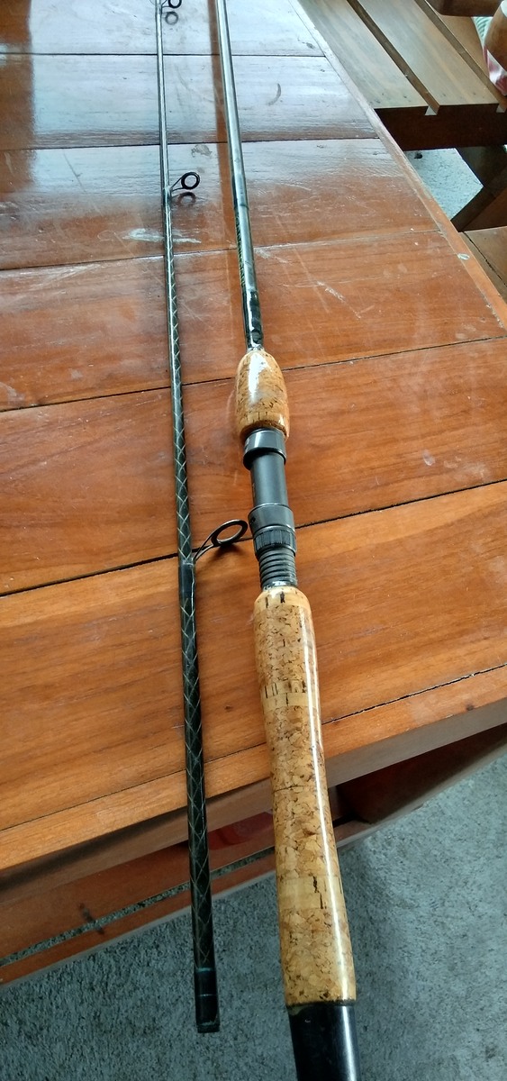 คันเบ็ดตกสปิ๋วรุ่นเก่า Daiwa รุ่น Power Mesh Samurai   