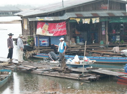   ตามหารถถังใต้น้ำ ที่เขื่อนสิริกิตร์