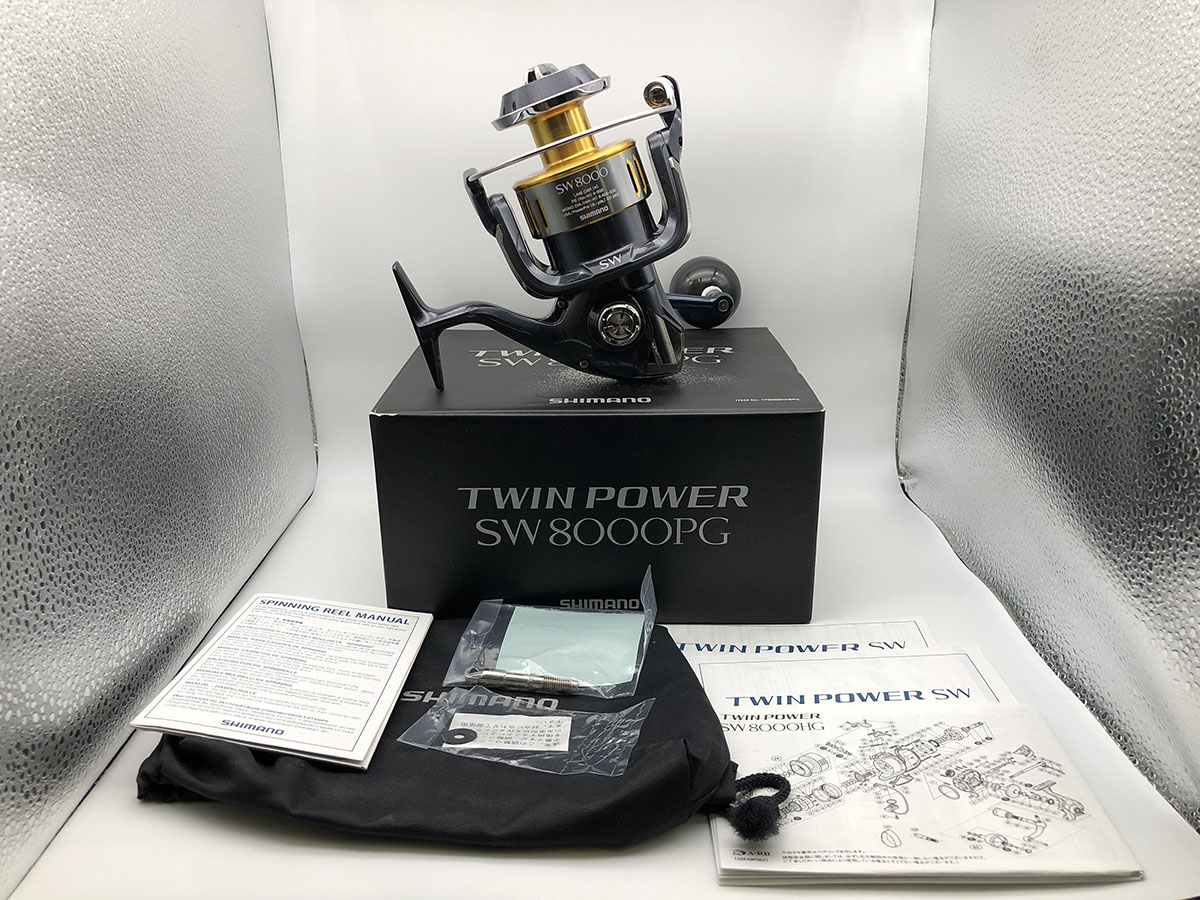10. Shimano Twin Power SW 8000PG รอกสวยริ้วรอยผิวๆ เล็กน้อยตามรูป สปูนสวยไร้ริ้วรอย รอกสวยหมุนลื่นใช