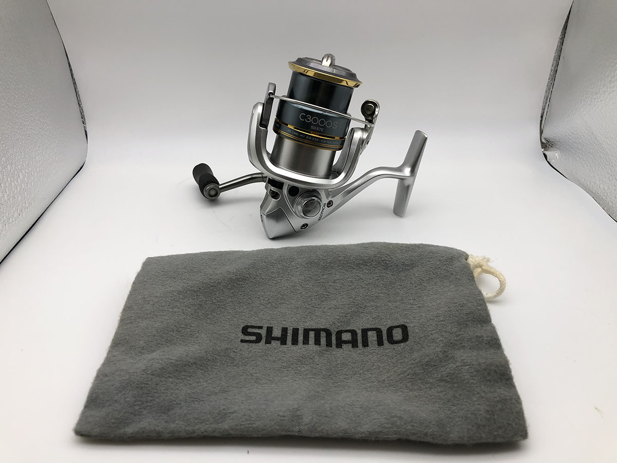 13. Shimano BIOMASTER C3000S รอกสวยมากริ้วรอยน้อยมาก รอกหมุนลื่นใช้งานปกติทุกระบบครับ สปูนสวยไร้ริ้ว