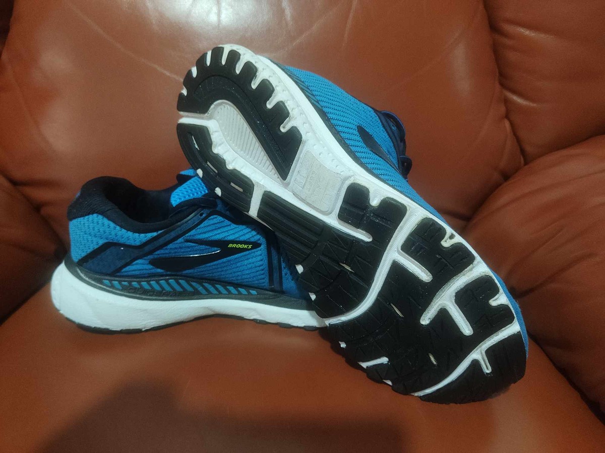 รองเท้าวิ่ง brooks adrenaline gts 20

    size  10 us eu 44  uk 9  28 cm. 

สภาพสวย พื้นค่อนข้าง