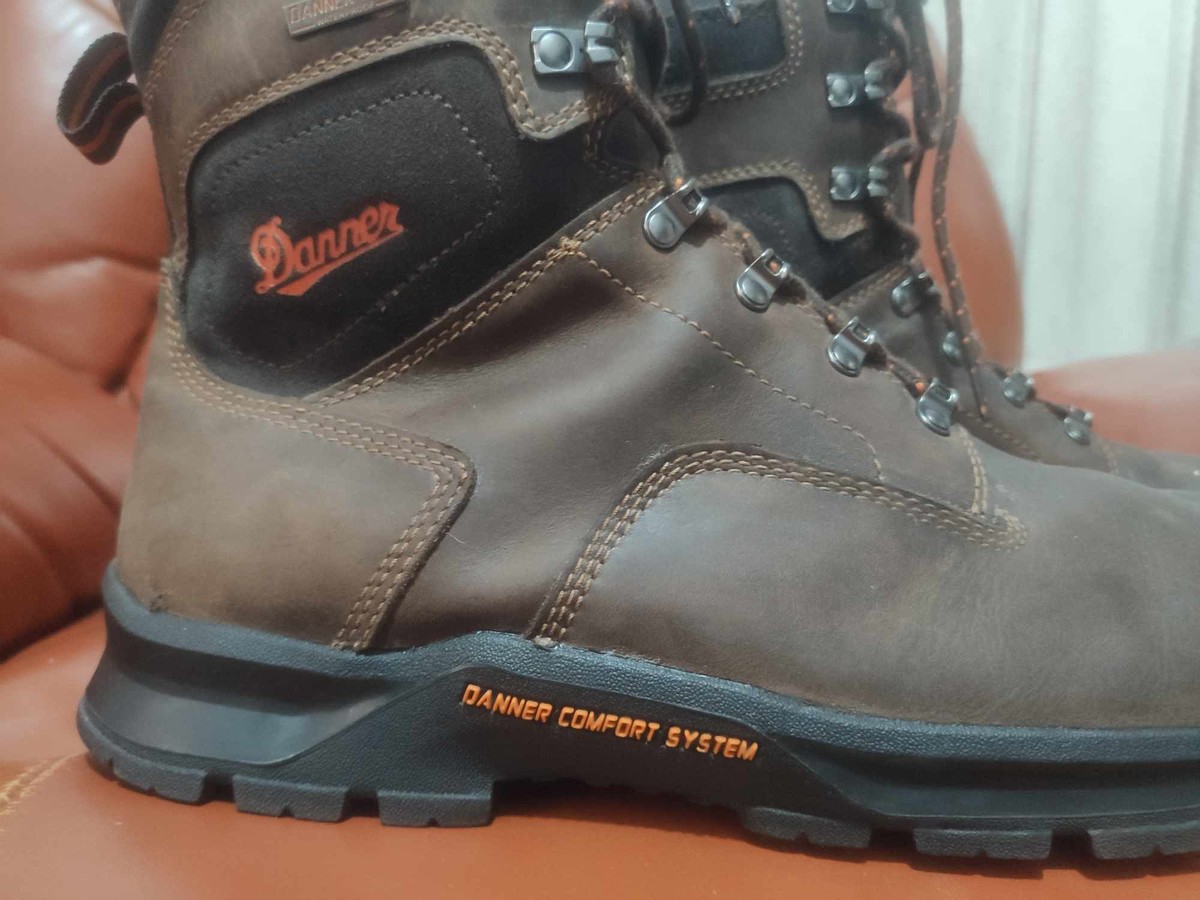 รองเท้าบูท  danner boots astm f2413-18  

size  US 10  EUR 44  UK 9.5  CM 28

 สภาพสวย พื้นเต็ม 