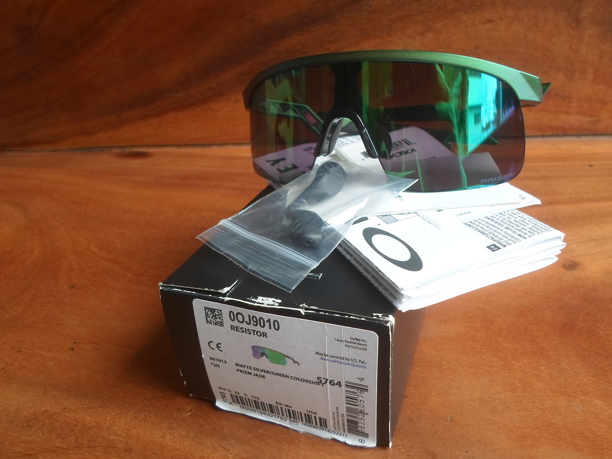 Oakley Resistor สวยๆ