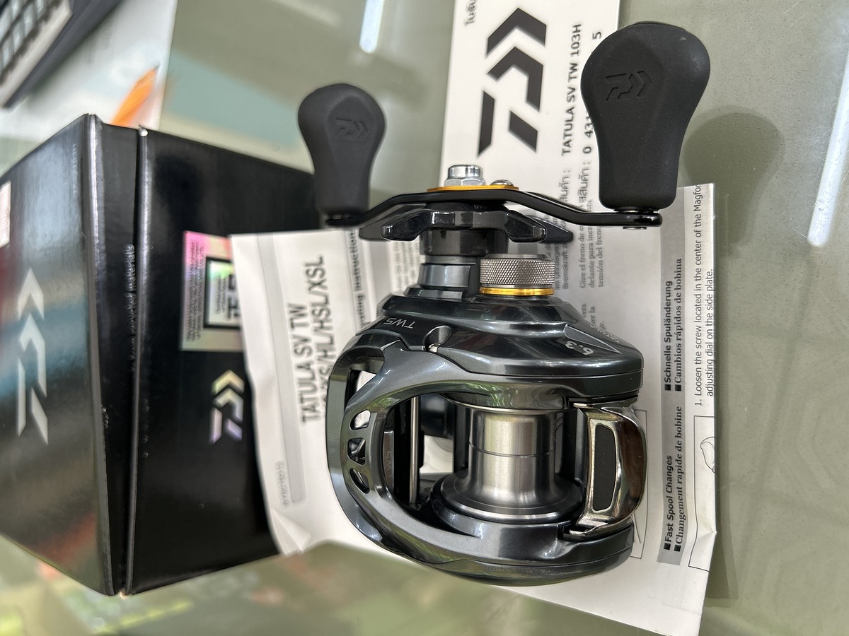  DAIWA TATULA SV TW 103H 
หมุนขวา

รอกใหม่  กล่องไดอะแกรม ใบรับประกันมีครบ
รอบ 6.3 wt205g. Maxdr