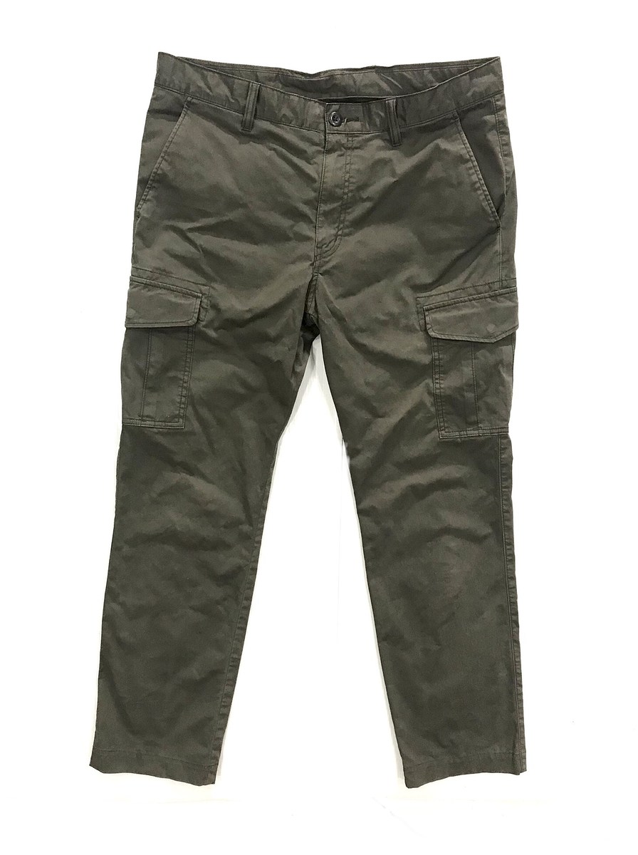 ~ € ~  กางเกงลาย UNIQLO CARGO. (35)       300.-  