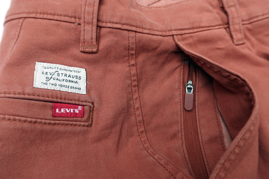 LEVI'S CHINO SLIM & STANDARD