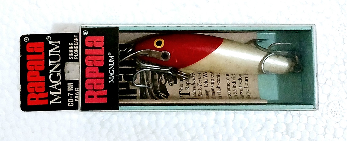 
1. Rapala Magnum CD-7 RH ขาวหัวแดง (Finland) รุ่นเก่า หายาก เลิกผลิต


[b]ขายตัวละ 400 บาทรวมส่