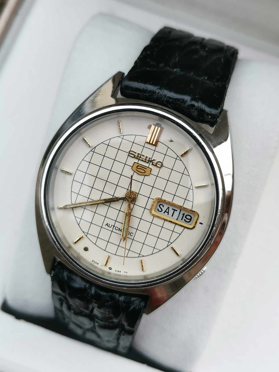 นาฬิกา Seiko 5​ Automatic
กลไกลระบบเครื่อง 6309 หน้า​ครีมตาราง​ Vintage
=====#ของแท้100%====
====