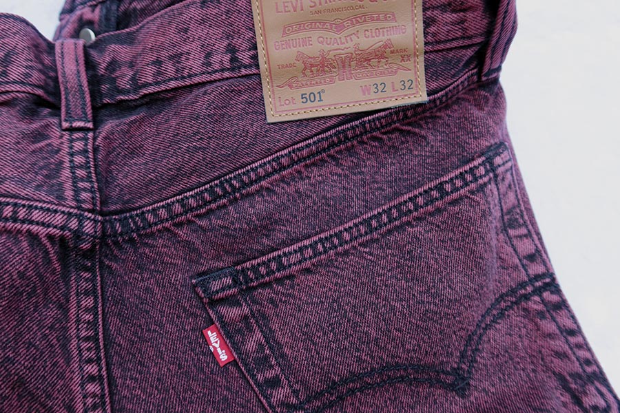 LEVI'S 501 E /ภาพตัวอย่างจากกางเกงเอววัดจริง 34 นิ้วที่ได้ขายไปแล้วครับ