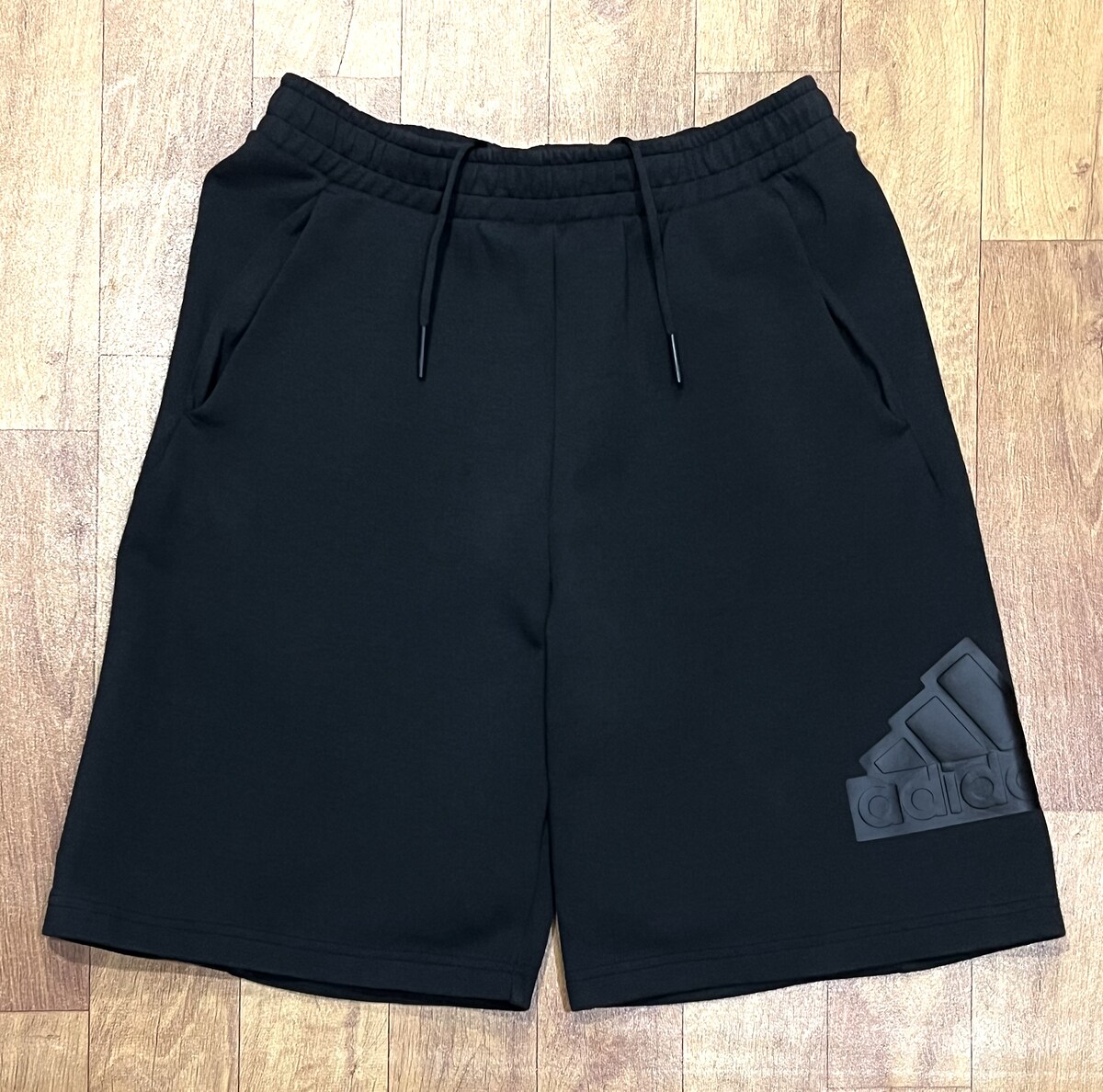 กางเกงขาสั้น adidas Future Icons Badge short pants