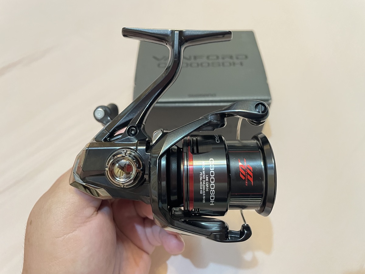 ขายรอกหิ้ว Shimano Vanford  C3000SDH