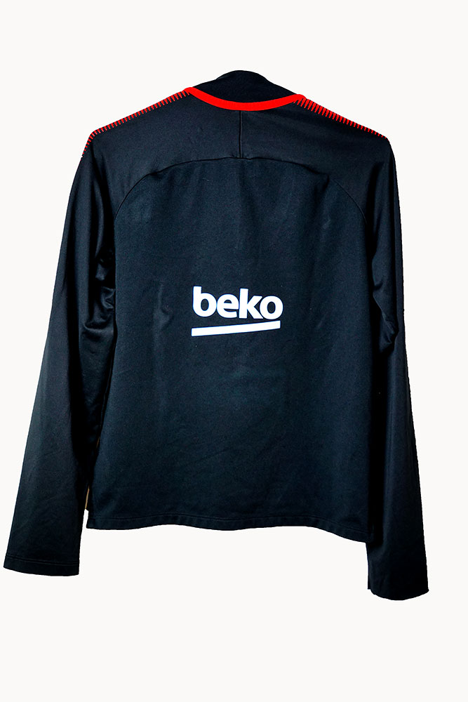  [b]ด้านหลังเฟล็ก BEKO[/b]