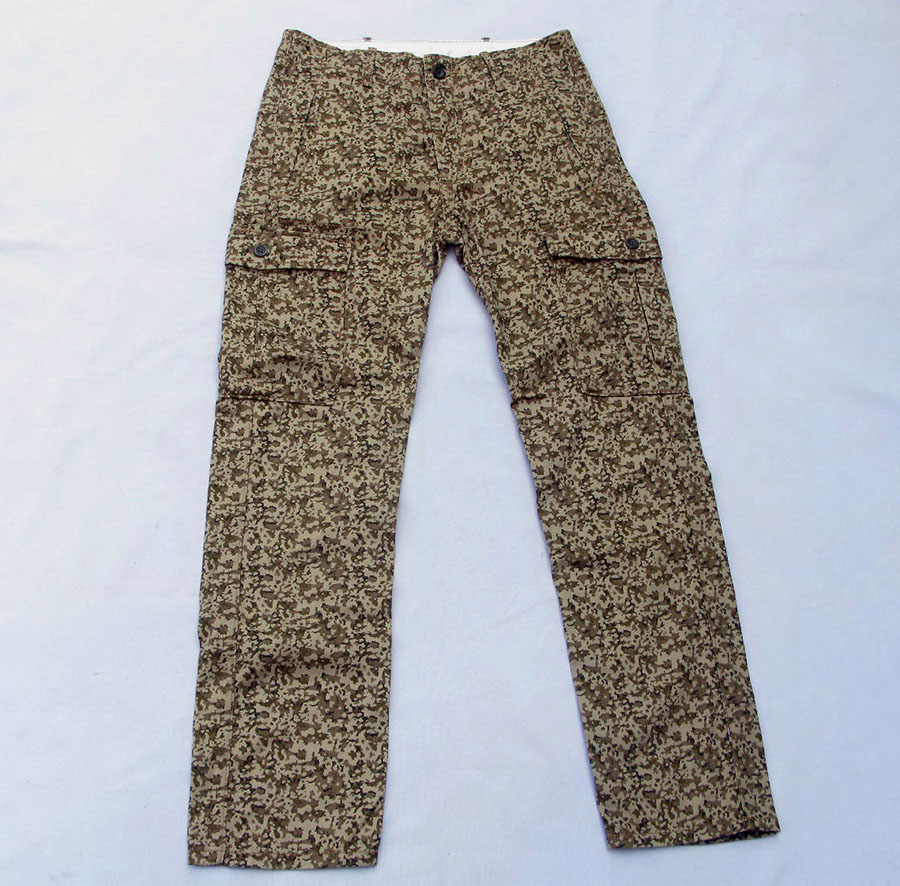 Levi's Slim Straight Camo Cargo Pants 