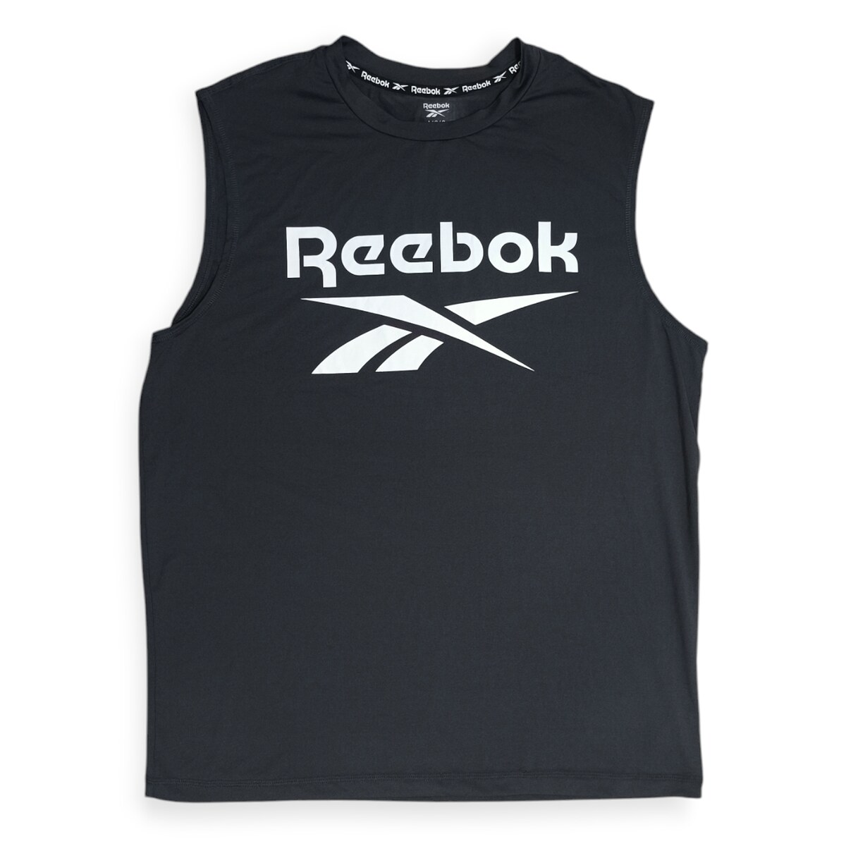 Reebok แท้ เสื้อแขนกุดผ้าแห้งเร็วใส่สบายมากสีดำ อก 46นิ้ว