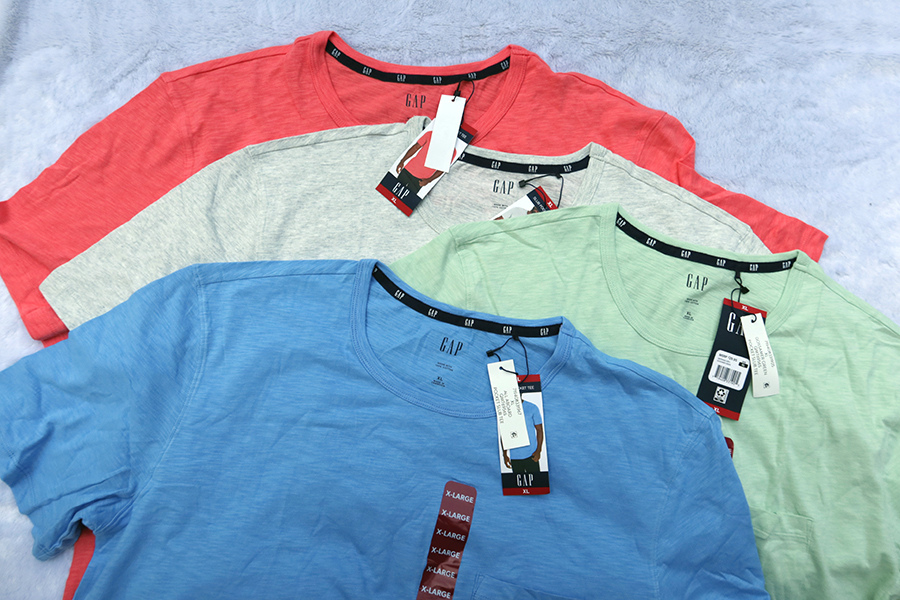 GAP Pocket Tee /44/46/52 เสื้อยืดคอกลมแขนสั้น 4 สีสวยใหม่แท้ ราคารวมส่ง flash