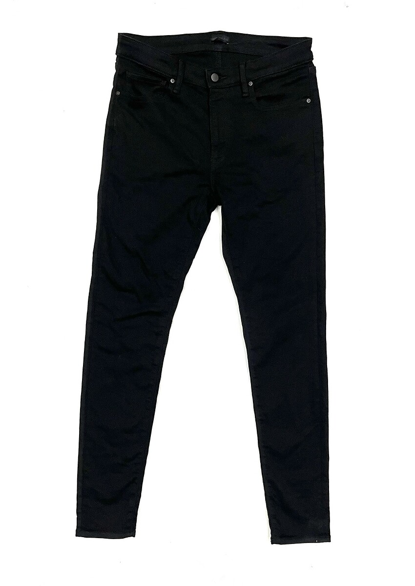 ~ € ~  กางเกงยีนส์ UNIQLO ULTRA STRETCH (32-33)    300.-   