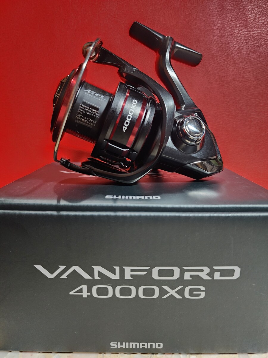 3.Vanford 4000xg รอบ 6.2:1 เบรค 11kg ลูกปืน7+1
 นน.215g nylon 0.30 180 m ของใหม่ 5000 รวมส่ง