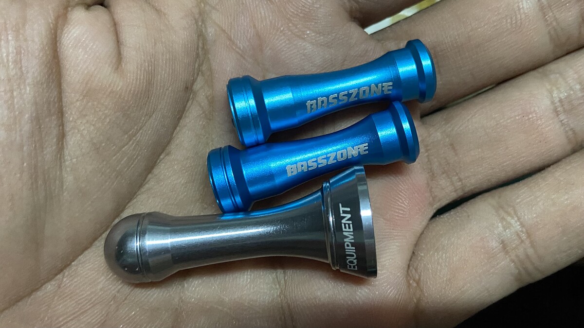 Knob basszone สภาพ98% มีรอยจุดเดียว กับเสากันล้ม มีรอยจากการใช้งานพอสมควร 350 พร้อมส่ง