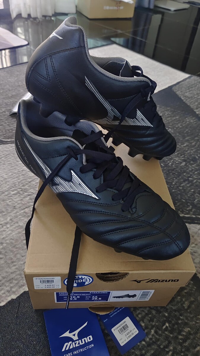 รองเท้า สตั๊ด  mizuno Monacida neo III