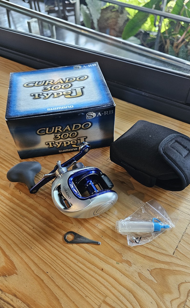 -..- SHIMANO CURADO TYPE J 3OO