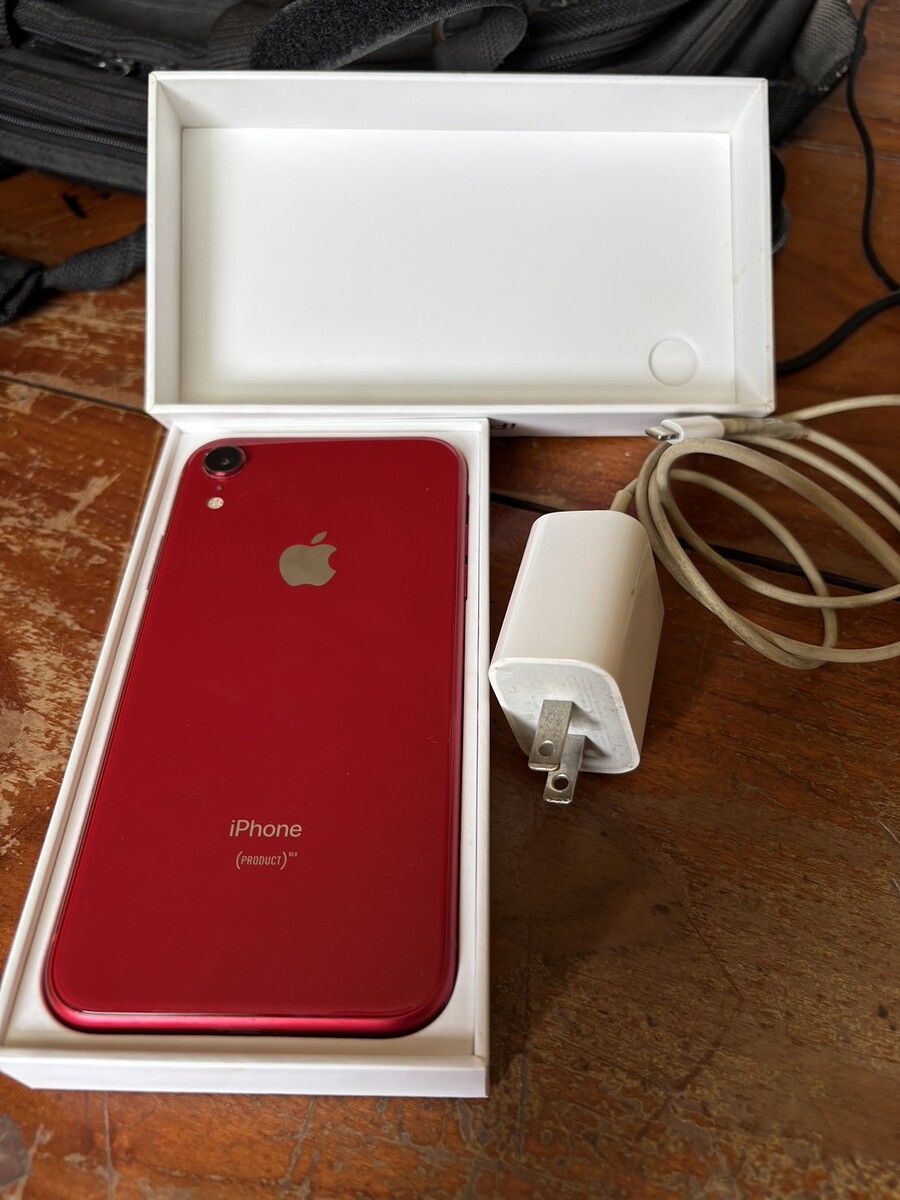 I Phone XR 64