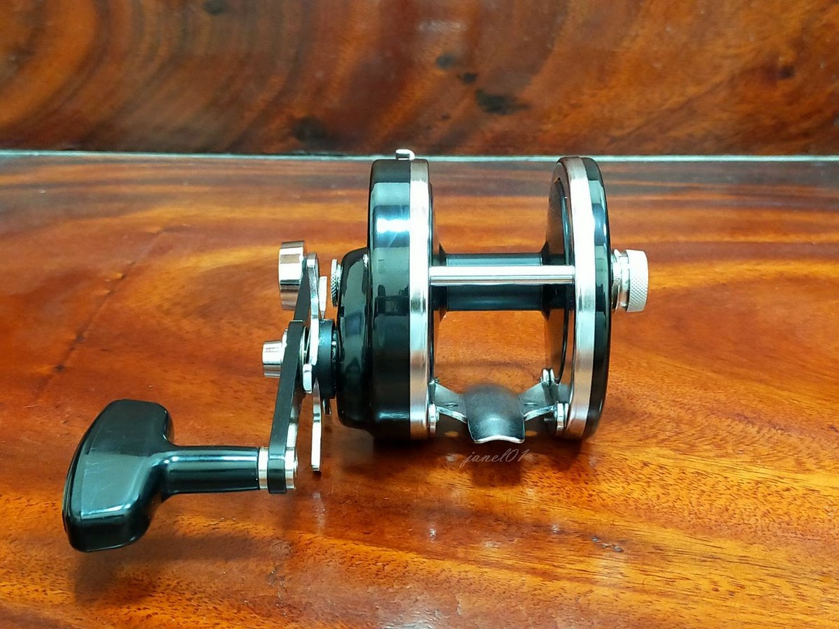 ABU GARCIA AMBASSADEUR 8000 C ของหายาก สภาพสวยครับ