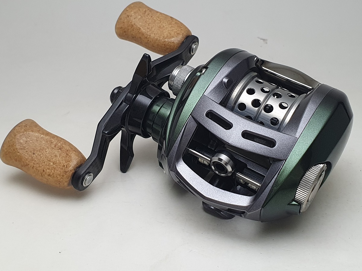 * * * *DAIWA ALPHAS AIR STREAM CUSTOM 7.2R 2018 (รอกใหม่สินค้าตัวโชว์)* * * *