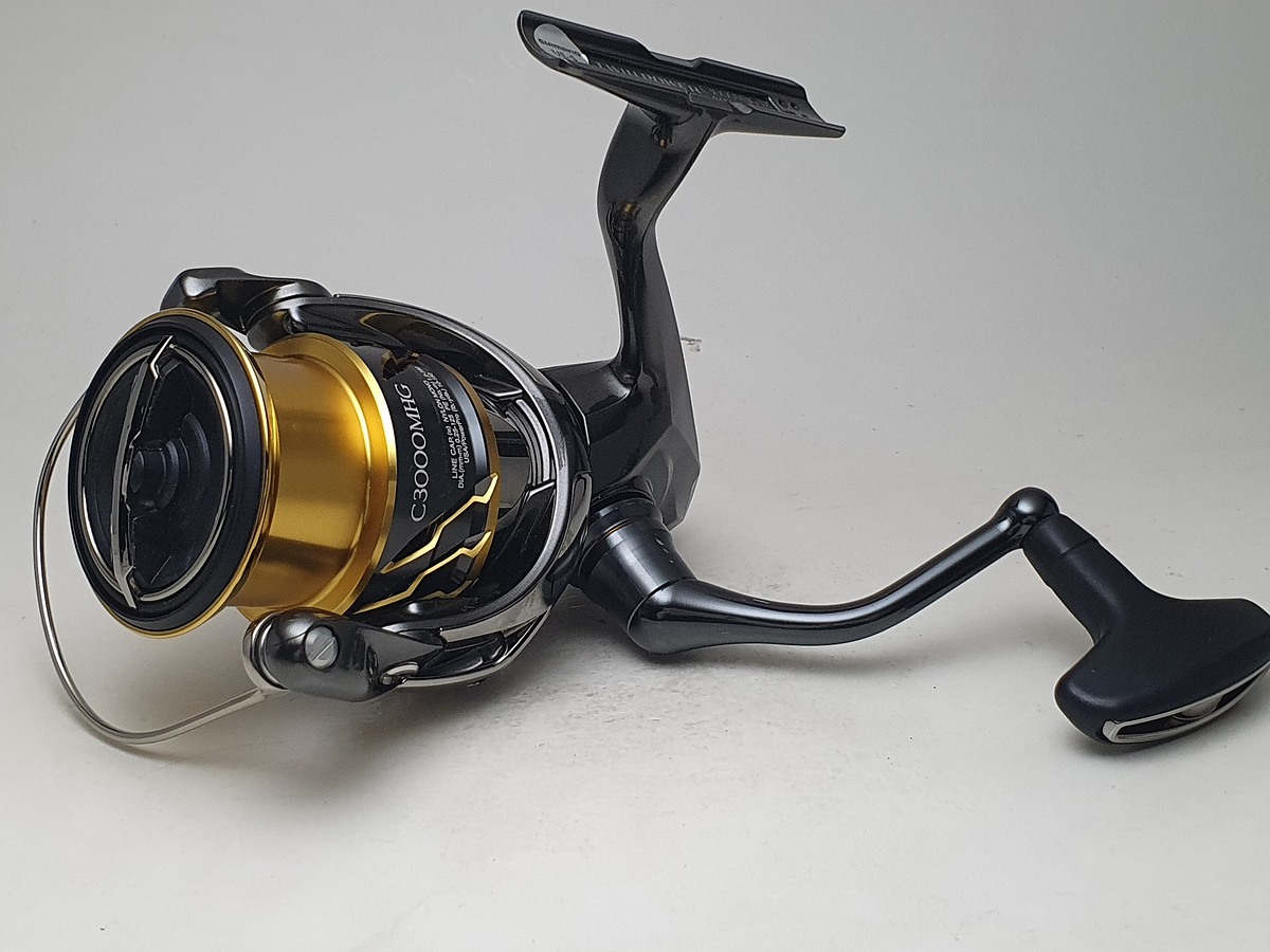 * * * * SHIMANO TWIN POWER C3000MHG 2020 ( มือสองญี่ปุ่น ) * * * *