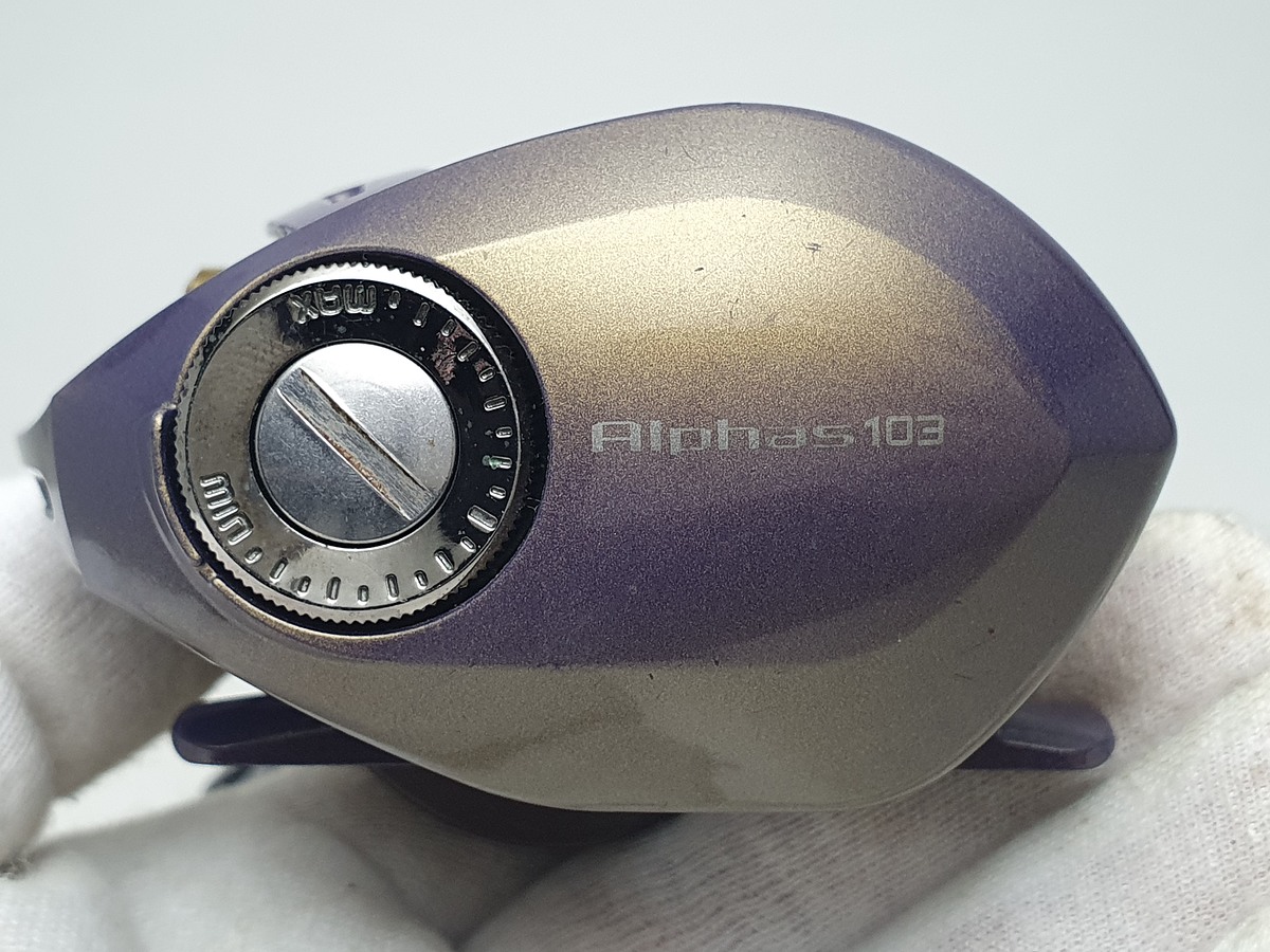  [q]

 [center] [b]*  *  *  *  DAIWA ALPHAS 103 2005 *  *  *  *[/b][/center]


[/q]