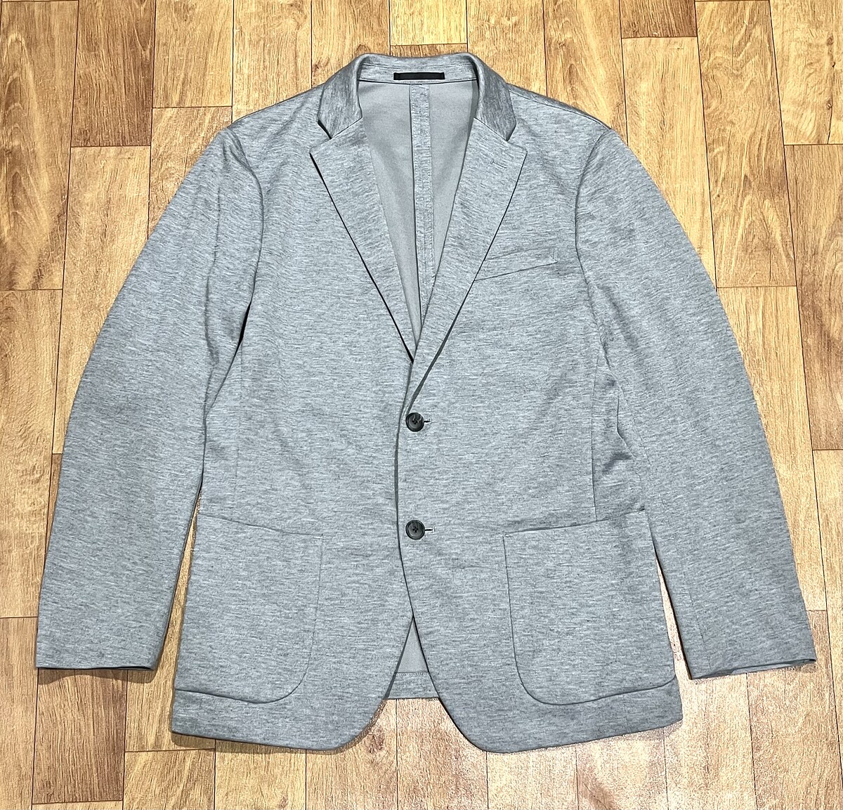 เสื้อสูท UNIQLO BLAZER
