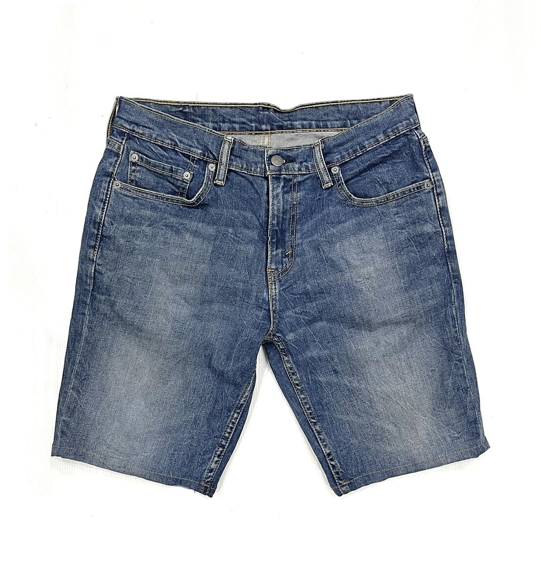 ~ € ~ กางเกงยีนส์ขาสั้น Levi’s 511  (32)   250.- 