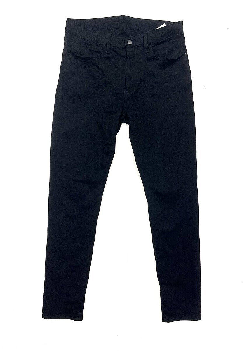 ~ € ~  กางเกง UNIQLO ULTRA STRETCH (34-35)    250.-   