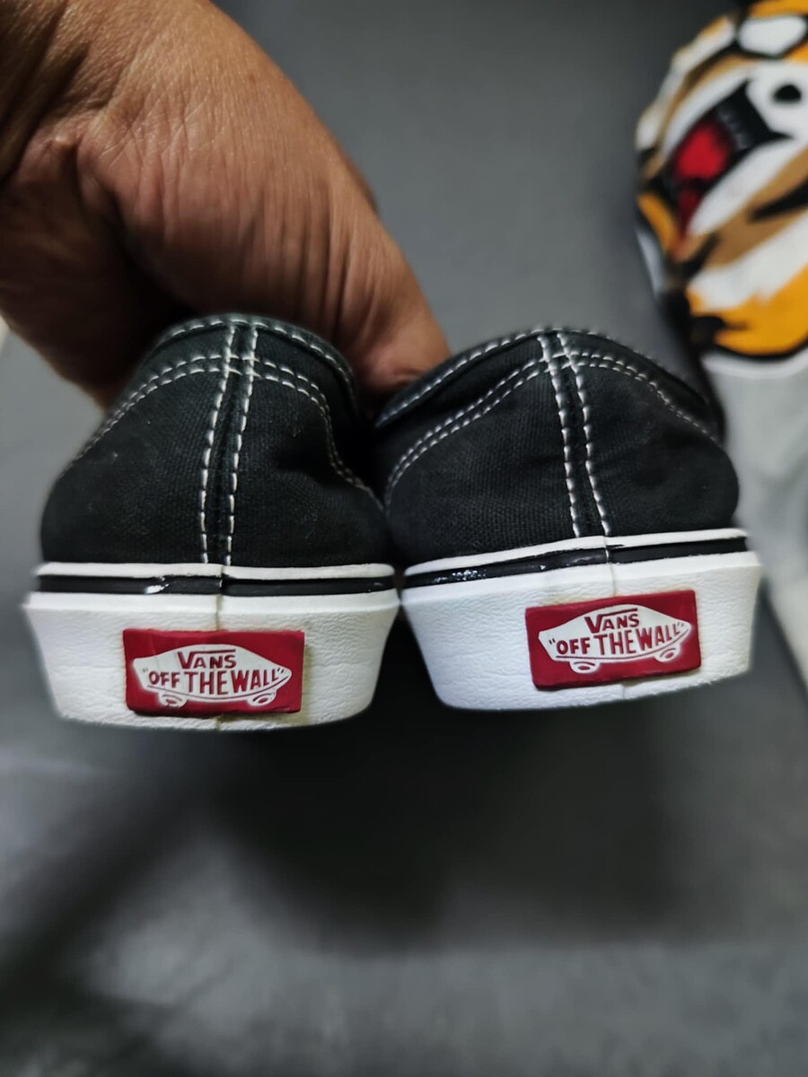 รองเท้า Vans 