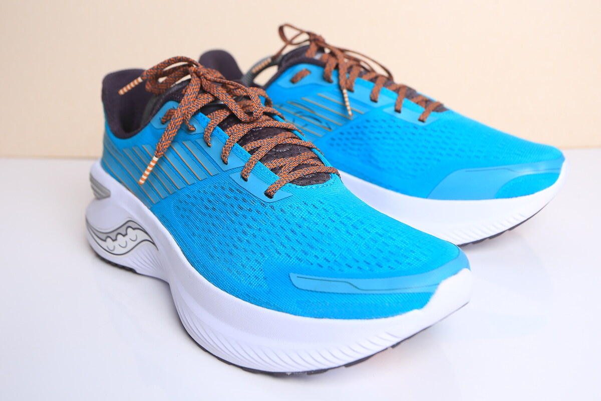 รองเท้าวิ่ง Men's Saucony Endorphin Shift 3 ขนาด EUR  44 