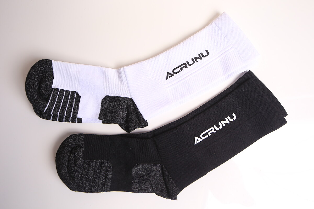 Performance Sock - Persernalbest.run & Acrunu ของใหม่ไม่ผ่านการใช้งาน

ถุงเท้าสำหรับกีฬาระดับ Perf