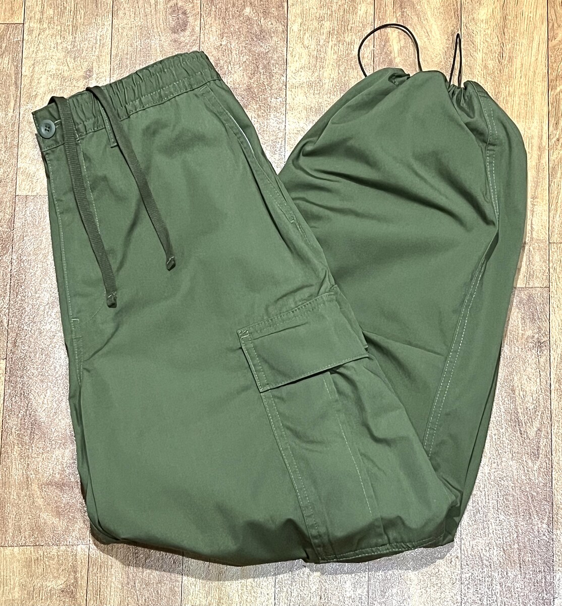 กางเกง GU BALLOON CARGO PANTS 