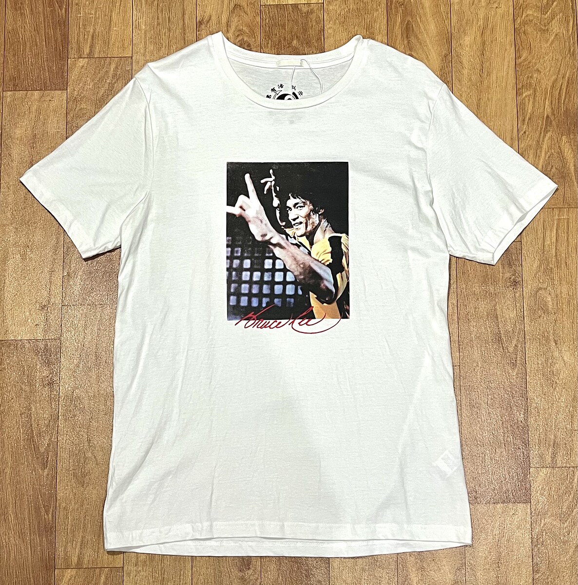 เสื้อยืด GU X BRUCE LEE T-SHIRT