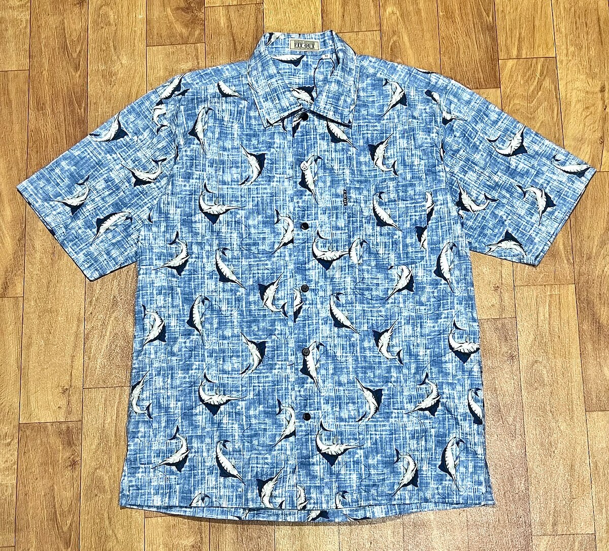 เสื้อลายปลา FIT OUT FISHING SHIRT