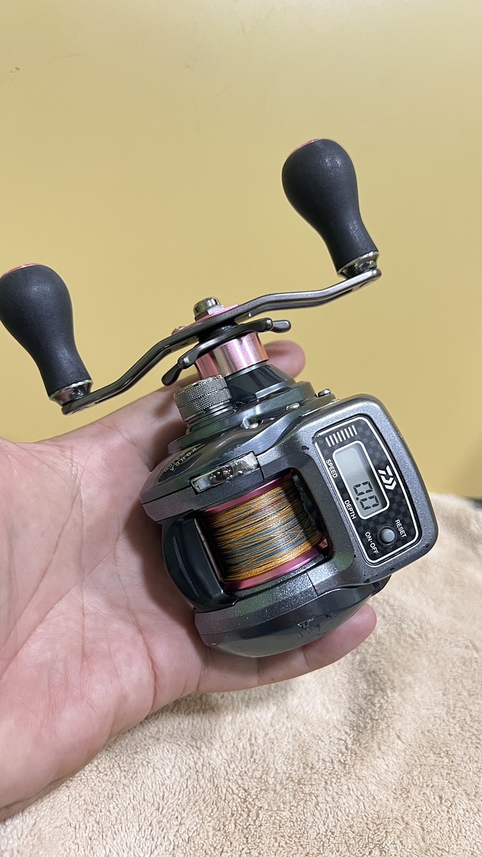 เบส Daiwa KOHGA ICS103L (ซ้าย)