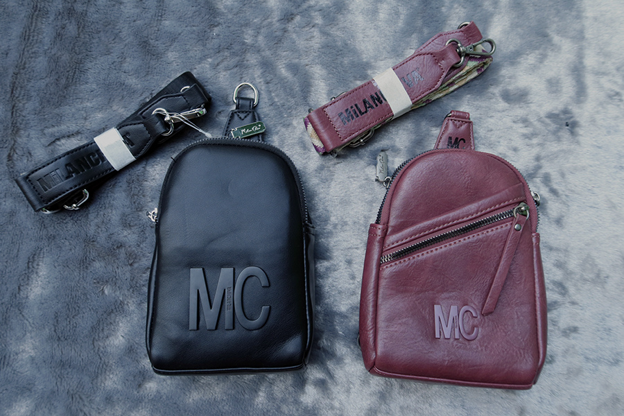 MILANCHIVA /leather crossbody sling bag /กระเป๋าหนังแท้สะพายข้างใส่โทรศัพย์/บัตร